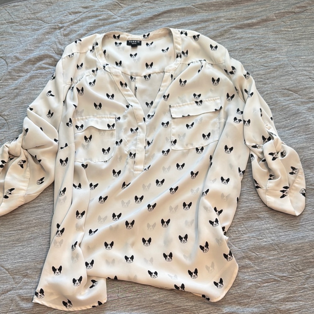 Torrid Cream and Black 3/4 Sleeve Blouse